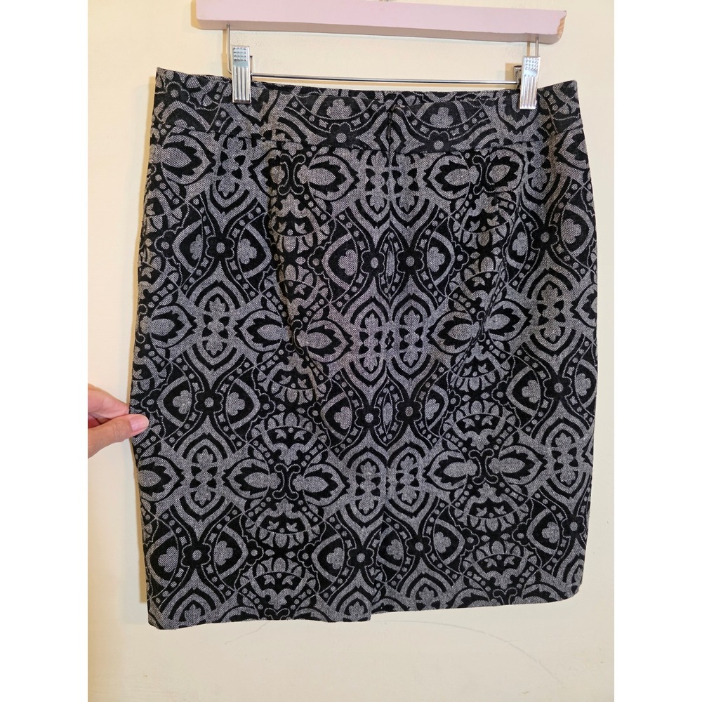 Ann Taylor Petite Black Grey Damask Jacquard Pencil Skirt 10P Lined Back Vent